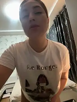 Snapshot of KisssAmmeli chatting on November 19, 2025, 2:50 pm KisssAmmeli online show from November 19, 2025, 2:50 pm