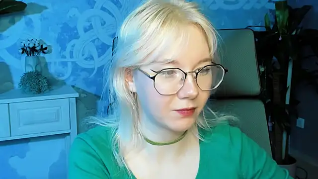 NancyMartinez online show from January 17, 2025, 8:13 am