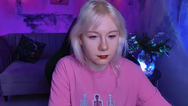 NancyMartinez online show from February 4, 2025, 5:10 am