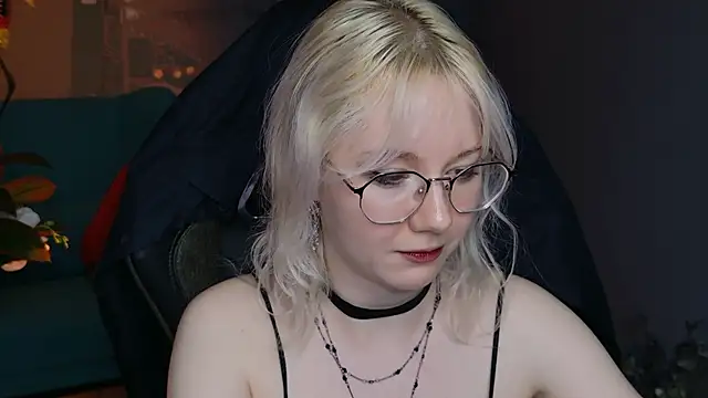 NancyMartinez online show from February 21, 2025, 11:22 am