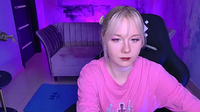 NancyMartinez online show from March 1, 2025, 4:22 pm