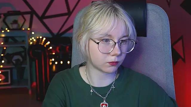 NancyMartinez online show from March 6, 2025, 5:14 am