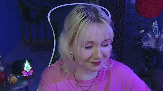 NancyMartinez online show from March 19, 2025, 11:17 am