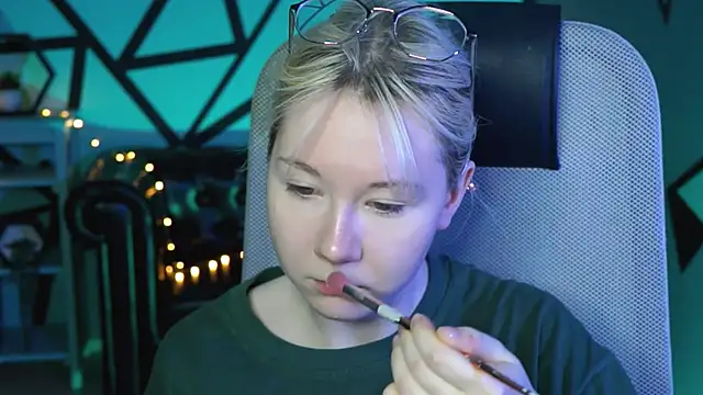 NancyMartinez online show from March 21, 2025, 5:11 am