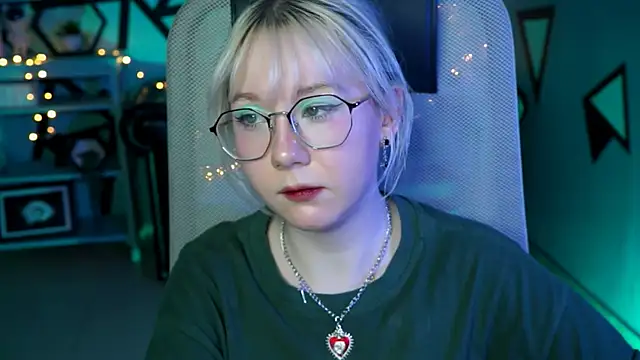 NancyMartinez online show from March 21, 2025, 11:22 am