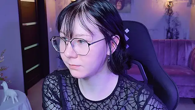 NancyMartinez online show from September 30, 2025, 9:25 am