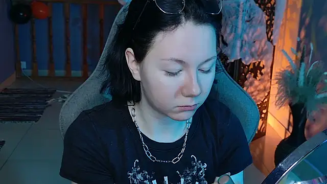 NancyMartinez online show from October 27, 2025, 5:11 am