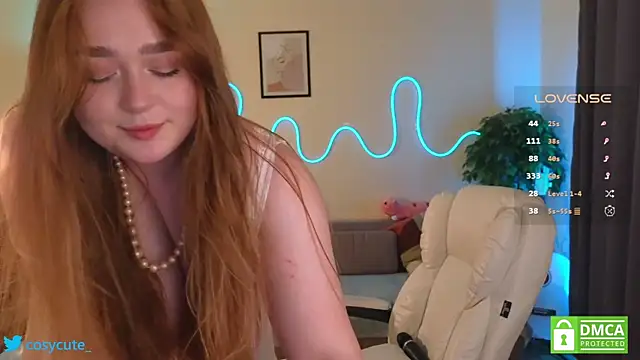 Snapshot of cosycute_ chatting on February 7, 2025, 9:58 pm cosycute online show from February 7, 2025, 9:58 pm