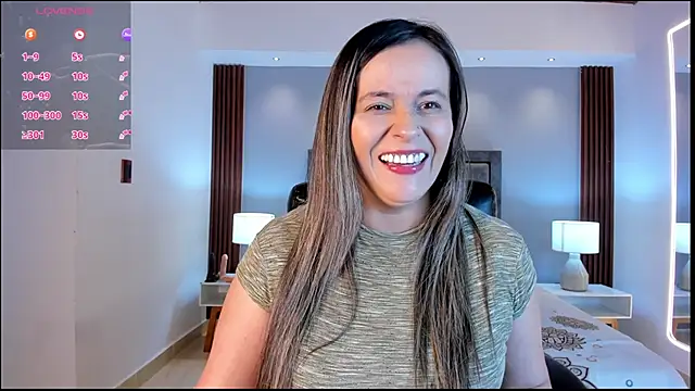 Snapshot of Susann_Ross chatting on March 6, 2025, 11:03 am Susann Ross online show from March 6, 2025, 11:03 am