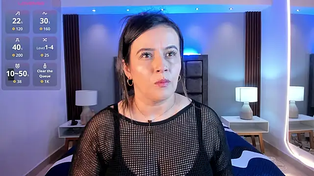 Snapshot of Susann_Ross chatting on September 15, 2025, 10:48 am Susann Ross online show from September 15, 2025, 10:48 am