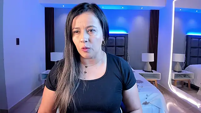 Snapshot of Susann_Ross chatting on October 1, 2025, 10:54 am Susann Ross online show from October 1, 2025, 10:54 am