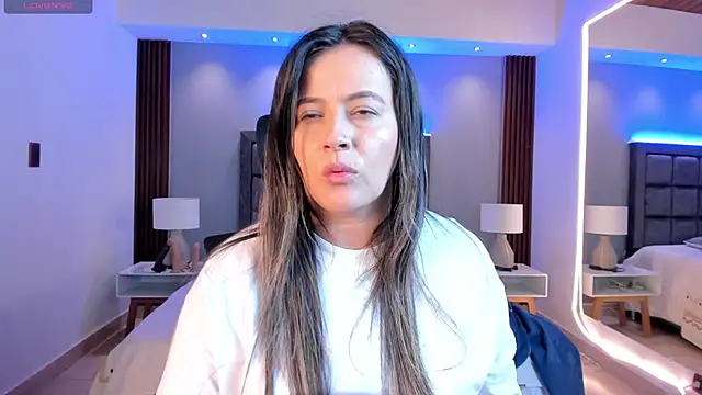 Snapshot of Susann_Ross chatting on October 5, 2025, 11:52 am Susann Ross online show from October 5, 2025, 11:52 am