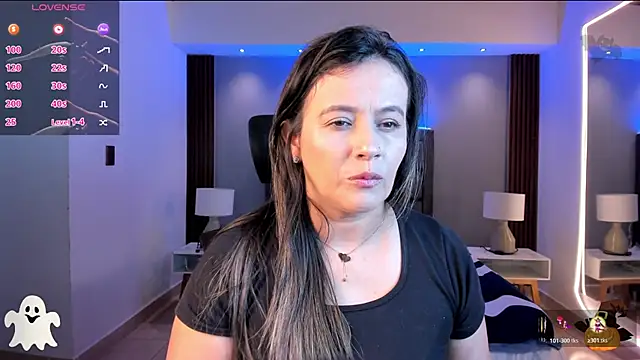 Snapshot of Susann_Ross chatting on October 31, 2025, 10:49 am Susann Ross online show from October 31, 2025, 10:49 am