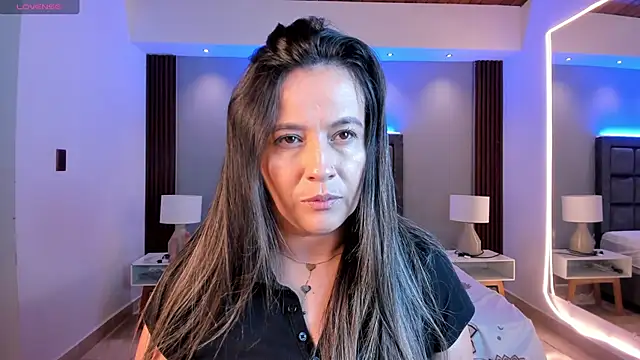 Snapshot of Susann_Ross chatting on November 8, 2025, 10:48 am Susann Ross online show from November 8, 2025, 10:48 am