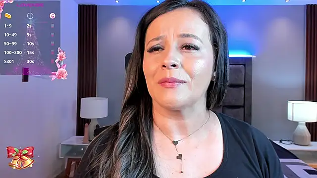 Snapshot of Susann_Ross chatting on December 2, 2025, 10:53 am Susann Ross online show from December 2, 2025, 10:53 am