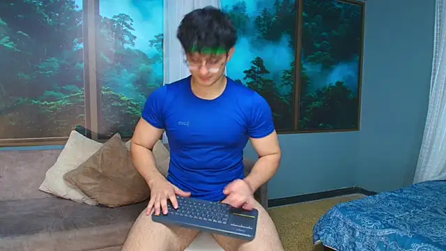 Snapshot of Mark_Evans1_ chatting on February 14, 2025, 2:39 am Mark Evans1 online show from February 14, 2025, 2:39 am