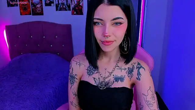 adri tom44 online show from March 5, 2025, 2:46 am