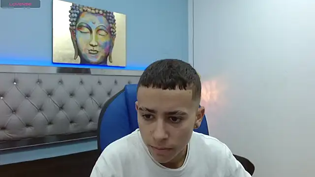 Xavii18 online show from February 27, 2025, 1:07 pm