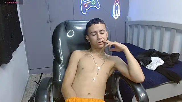 Xavii18 online show from March 5, 2025, 4:13 pm