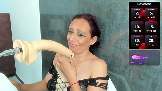 Snapshot of Issys_milf chatting on February 13, 2025, 3:24 pm Issys milf online show from February 13, 2025, 3:24 pm