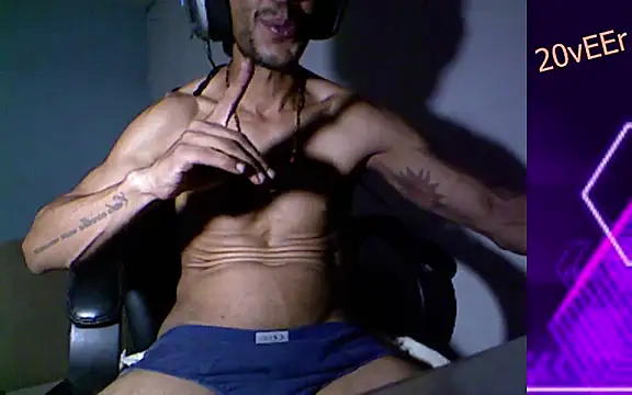 20vEEr online show from March 15, 2025, 4:46 am