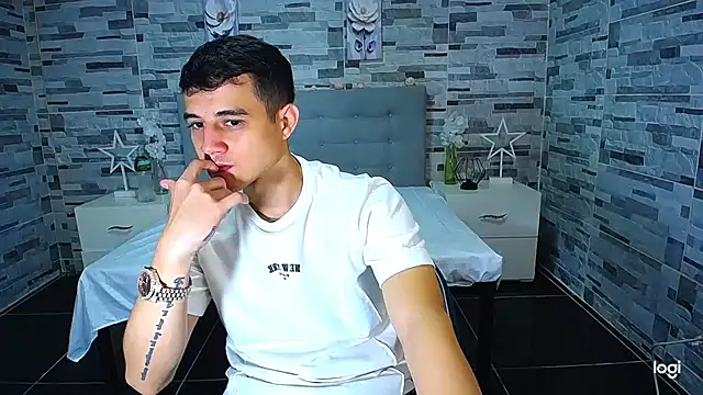 Snapshot of ADAM_HOT chatting on September 30, 2025, 8:36 pm ADAM HOT online show from September 30, 2025, 8:36 pm