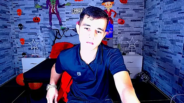 Snapshot of ADAM_HOT chatting on October 17, 2025, 10:12 pm ADAM HOT online show from October 17, 2025, 10:12 pm