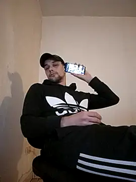 kx93 online show from February 7, 2025, 7:06 pm