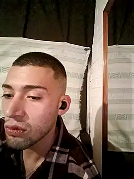 Snapshot of Suggarwhite18CM chatting on November 1, 2025, 6:37 am Suggarwhite18CM online show from November 1, 2025, 6:37 am