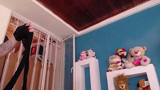 Cuty sexy hot online show from December 14, 2025, 11:37 am