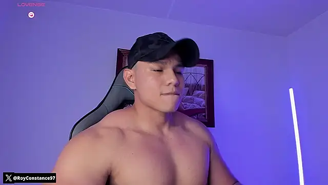 Snapshot of RoyConstance chatting on December 16, 2025, 3:33 am RoyConstance online show from December 16, 2025, 3:33 am