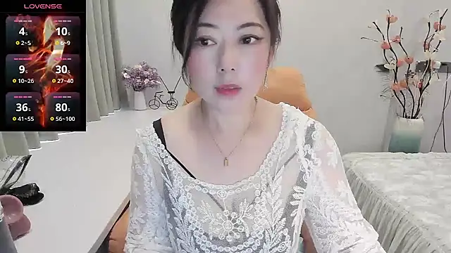 Snapshot of Crystal_Wings chatting on September 20, 2025, 1:39 am Crystal Wings online show from September 20, 2025, 1:39 am