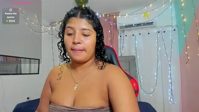 valentina 0  online show from January 31, 2025, 3:41 am