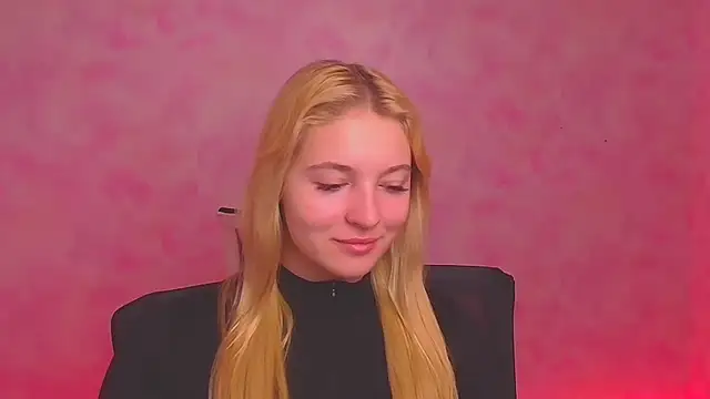 Snapshot of Milka_kiss_ chatting on December 26, 2024, 7:03 am Milka kiss online show from December 26, 2024, 7:03 am