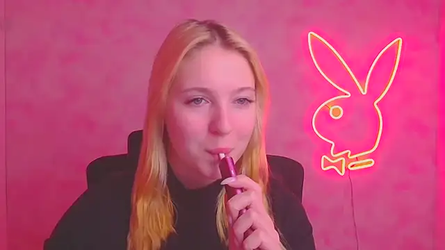 Milka kiss  online show from November 12, 2025, 6:47 am