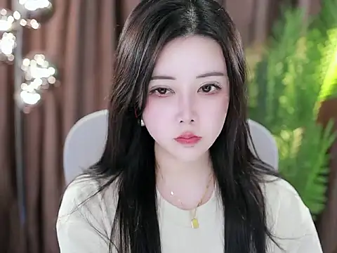 Qiaoqiao  online show from February 9, 2025, 2:07 pm