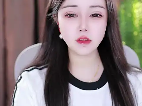 Qiaoqiao  online show from February 10, 2025, 7:26 am