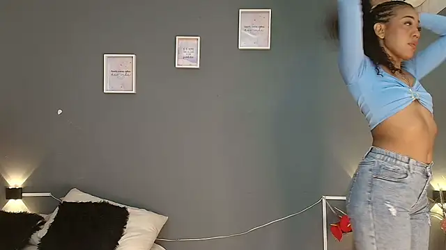 Snapshot of flavia_cruz chatting on October 23, 2025, 9:24 pm flavia cruz online show from October 23, 2025, 9:24 pm