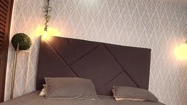 Snapshot of flavia_cruz chatting on November 11, 2025, 7:25 pm flavia cruz online show from November 11, 2025, 7:25 pm