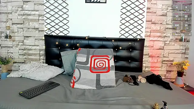 Snapshot of VioletaQueen_ chatting on January 13, 2025, 9:09 pm VioletaQueen online show from January 13, 2025, 9:09 pm