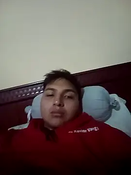 Snapshot of LoganFinds chatting on October 16, 2025, 11:28 pm LoganFinds online show from October 16, 2025, 11:28 pm