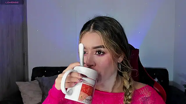 Snapshot of zoee_jackson chatting on November 6, 2025, 4:13 am zoee jackson online show from November 6, 2025, 4:13 am