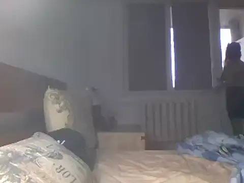 Snapshot of MaxWellas6 chatting on November 17, 2025, 1:28 pm MaxWellas6 online show from November 17, 2025, 1:28 pm