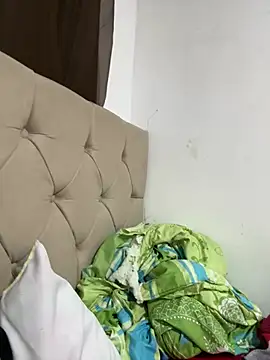 palomamoraid online show from March 13, 2025, 2:16 am