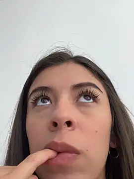 AmmyCollinsW online show from February 5, 2025, 6:04 pm