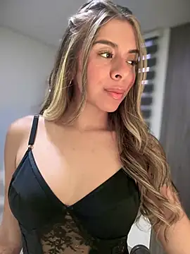 AmmyCollinsW online show from March 19, 2025, 11:14 pm