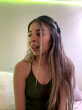 AmmyCollinsW online show from September 13, 2025, 7:57 pm