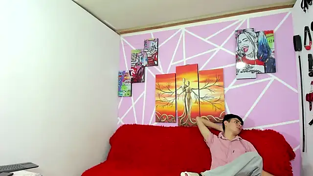 Snapshot of Fresahot2005 chatting on December 14, 2024, 8:08 pm Fresahot2005 online show from December 14, 2024, 8:08 pm