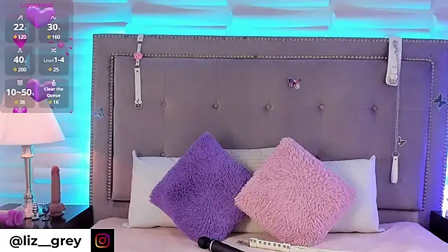 Snapshot of Liz_grey_ chatting on March 4, 2025, 8:27 pm Liz grey online show from March 4, 2025, 8:27 pm