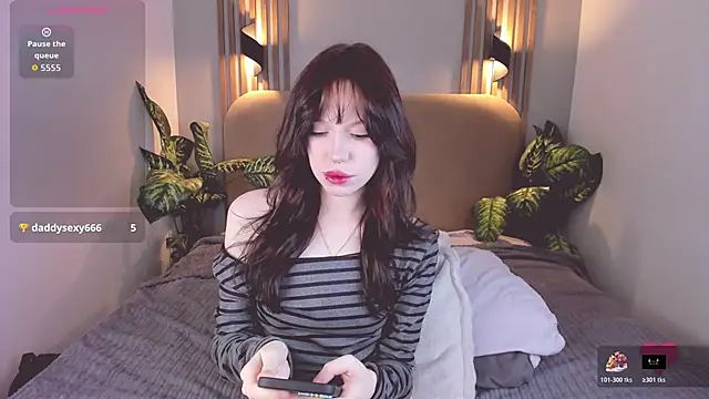 NikkiMiltons online show from December 14, 2025, 2:44 pm